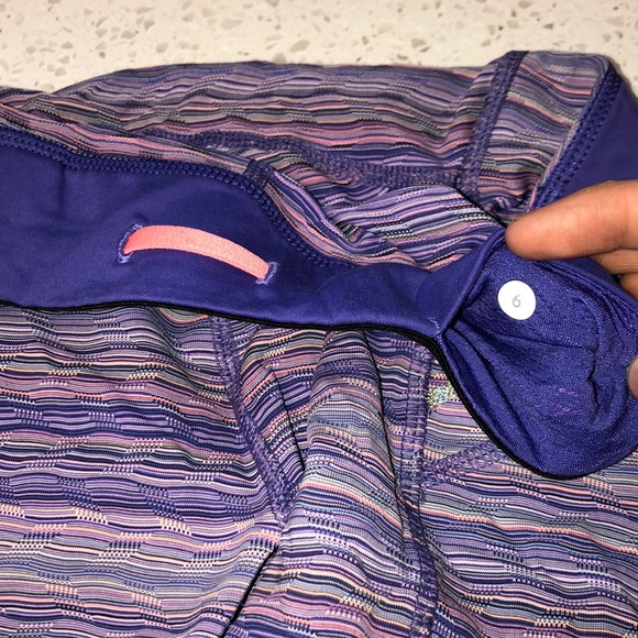 Lululemon althletica spandex sports shorts - Picture 4 of 5